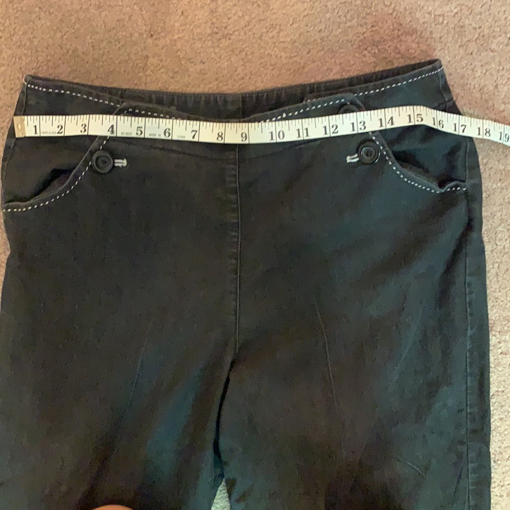 EUC New Directions Charcoal Gray Cropped Pants - Picture 3 of 6